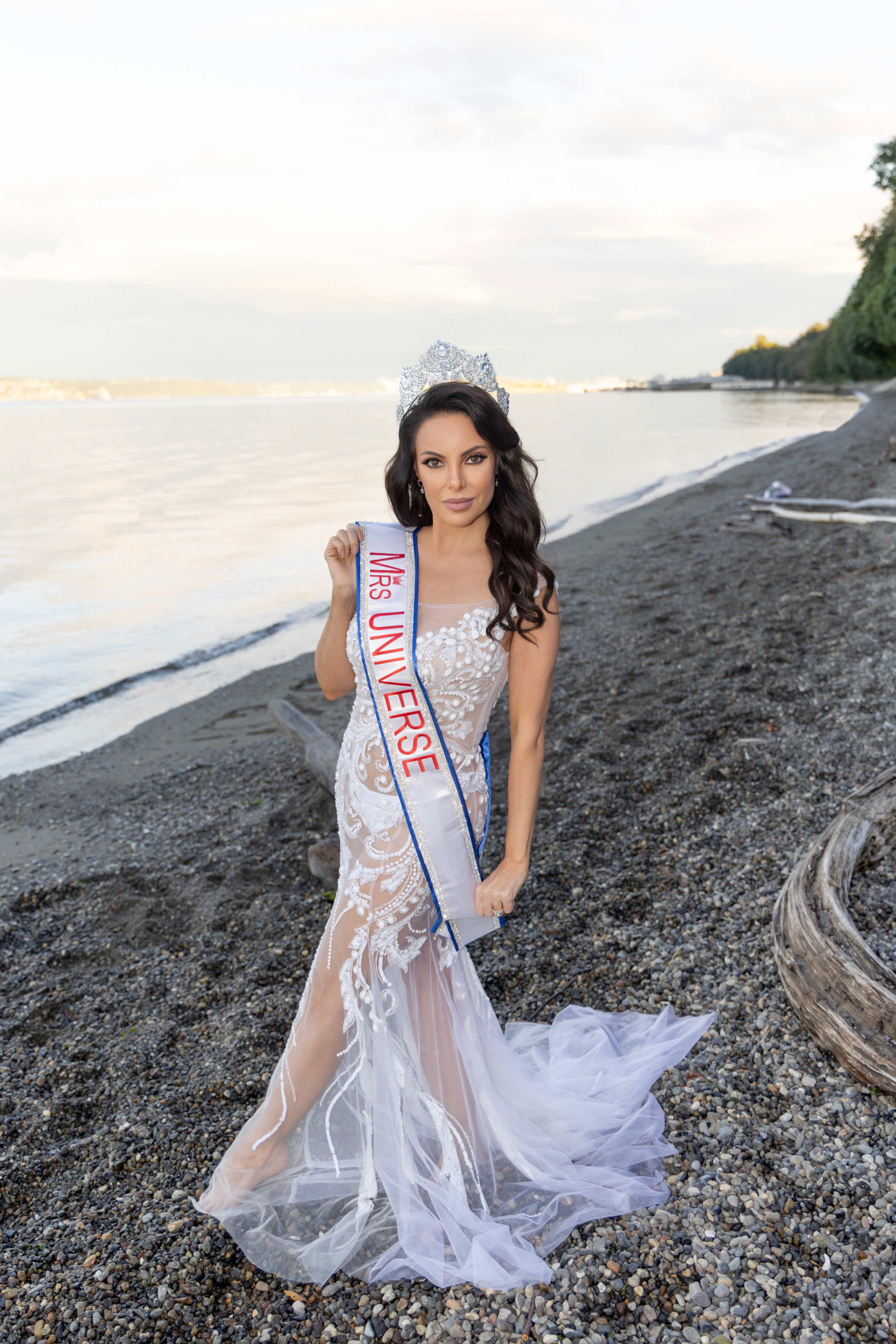 White Dresses Evening Gown Size Adult 2 (XS) Custom Couture Intricate Beaded Gown (Used lightly condition) - Image 1 of 5