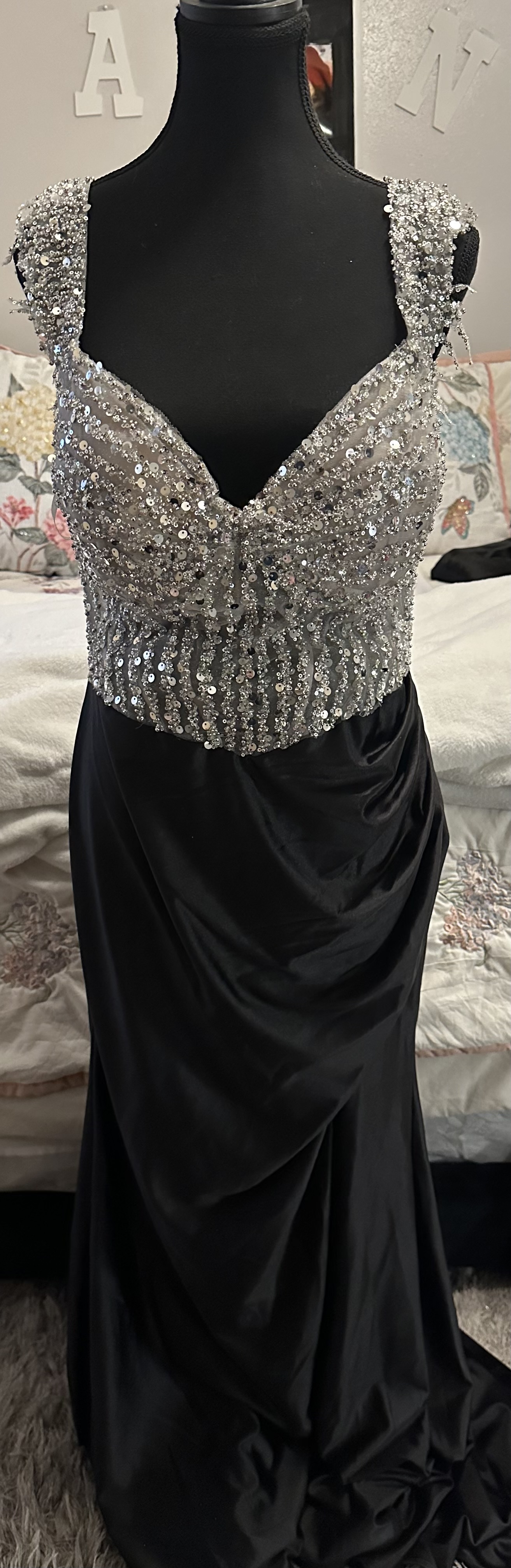 Black Dresses Evening Gown Size Plus 20W (2X) Sequin and Satin Evening Dress (Worn Once condition)